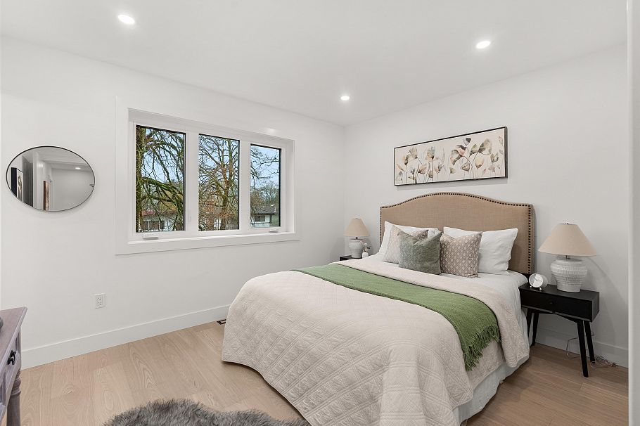 2 1822 E 14th Avenue Vancouver, BC - 8