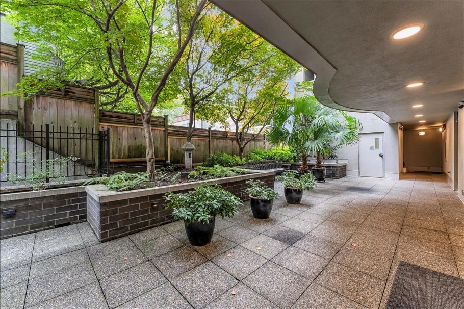 401 1330 Jervis Street Vancouver, BC - 28