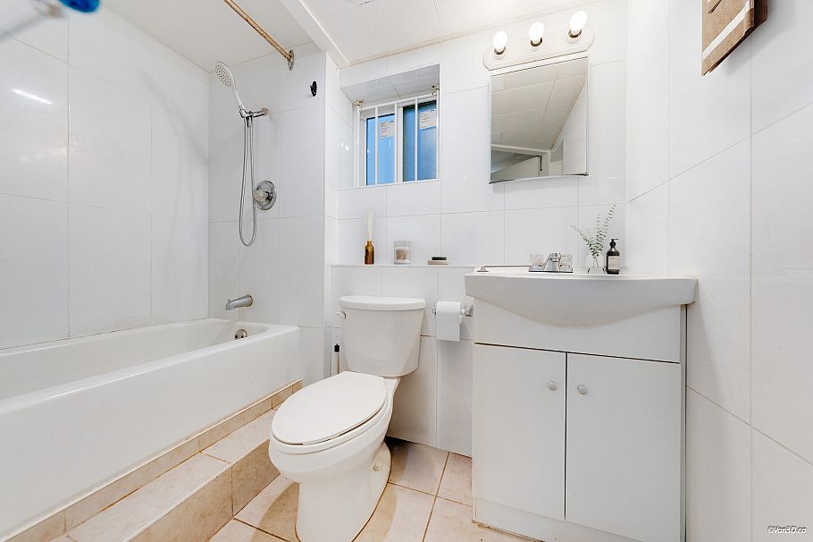 3342 Adanac Street Vancouver, BC - 13