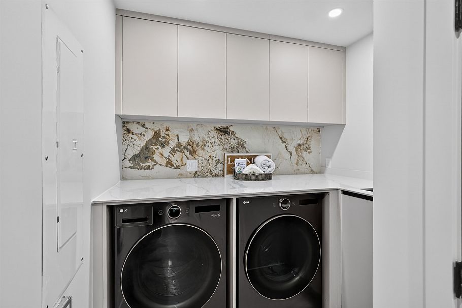 3546 W 35th Avenue Vancouver, BC - 21