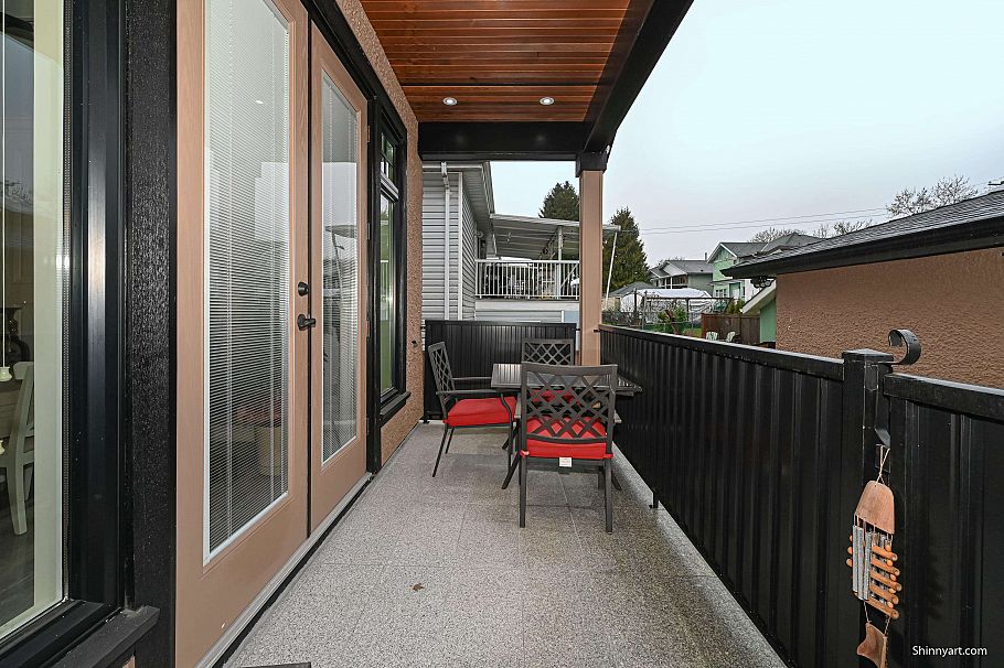 1091 E 55th Avenue Vancouver, BC - 33