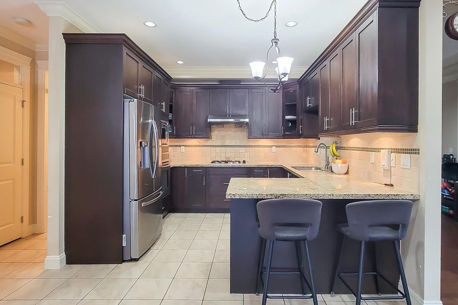 203 E 18th Street North Vancouver, BC - 6