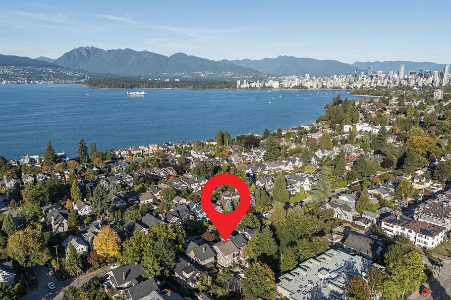 3242 W 3rd Avenue Vancouver, BC - 37