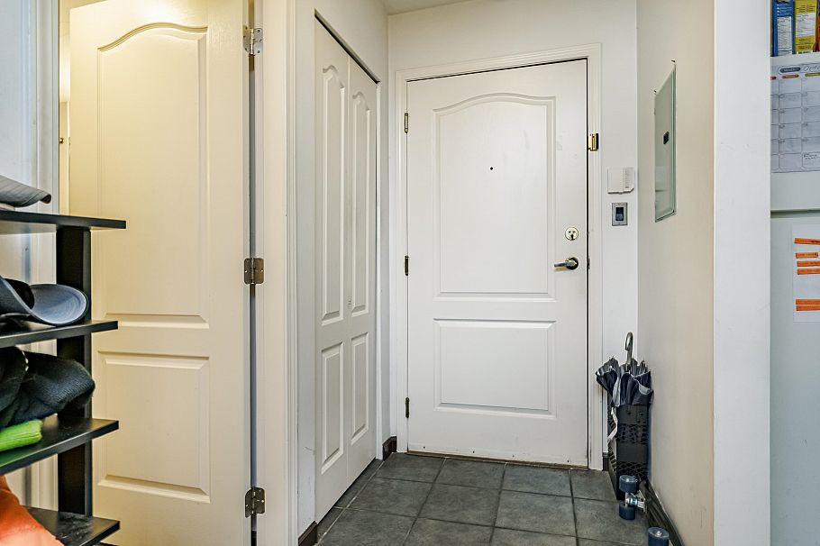 109 3738 Norfolk Street Burnaby, BC - 9