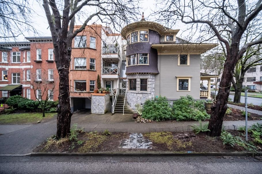 1407 Pendrell Street Vancouver, BC - 34