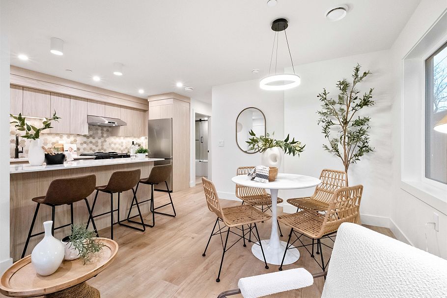 1 2667 E Pender Street Vancouver, BC - 8