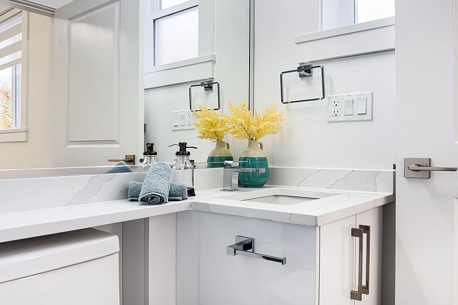 2174 E 46th Avenue Vancouver, BC - 10