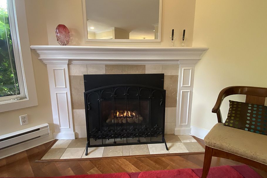  North Vancouver, BC - 2