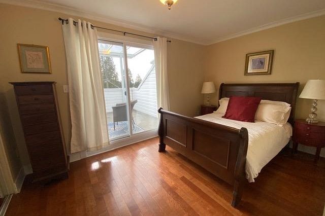  North Vancouver, BC - 9