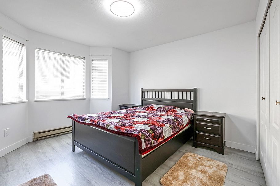 10 838 Tobruck Avenue North Vancouver, BC - 15