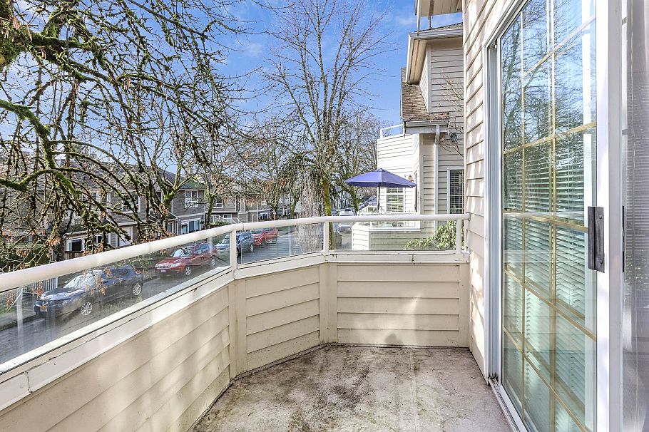 10 838 Tobruck Avenue North Vancouver, BC - 23