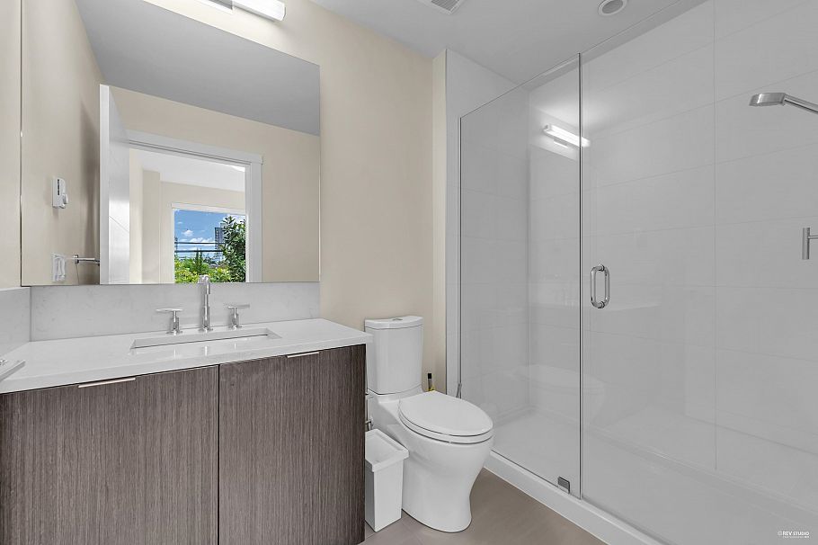 6098 Oak Street Vancouver, BC - 29