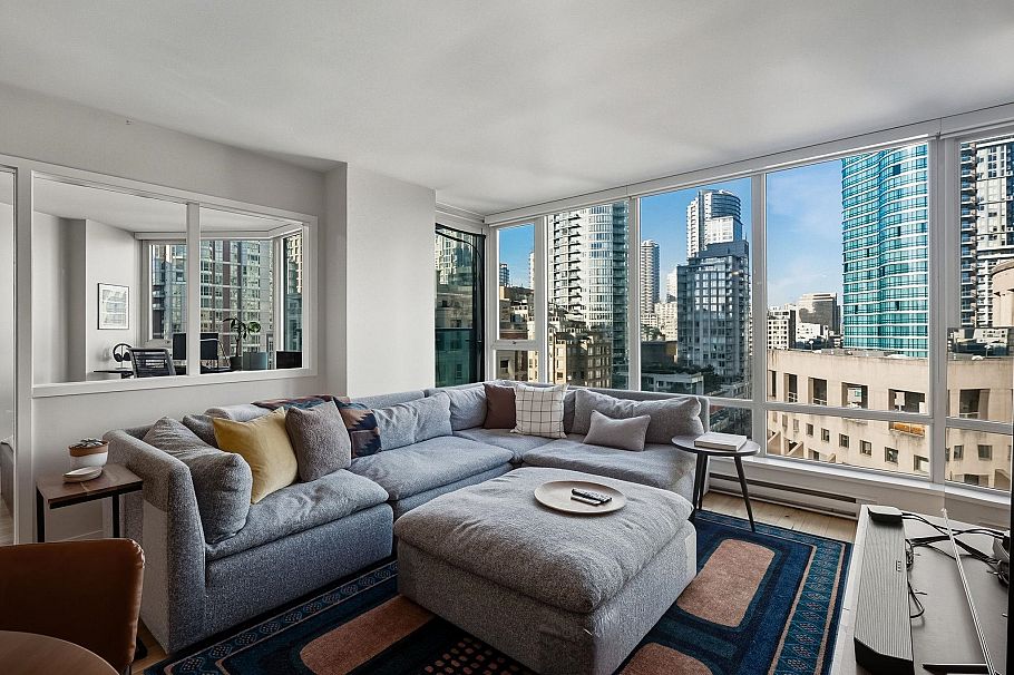 1705 788 Hamilton Street Vancouver, BC - 1