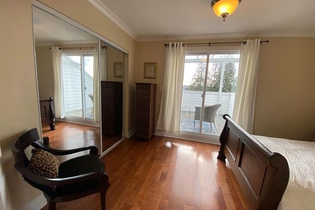  North Vancouver, BC - 10