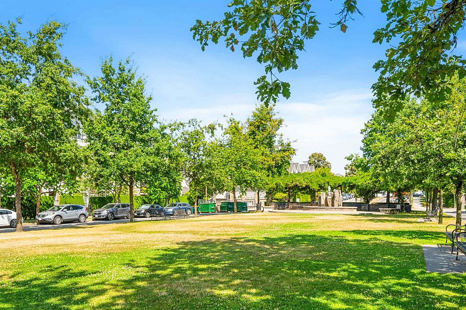 3265 Clermont Mews Vancouver, BC - 26