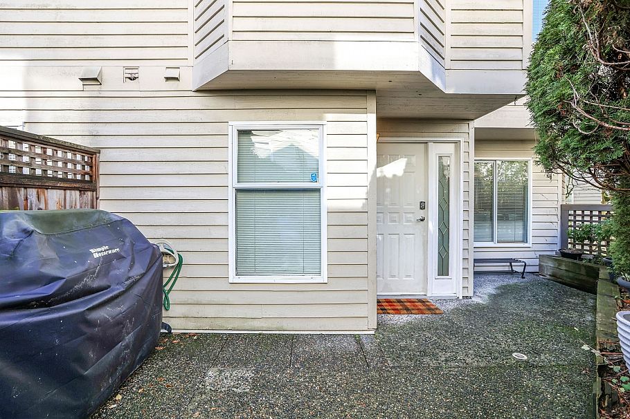 10 838 Tobruck Avenue North Vancouver, BC - 24