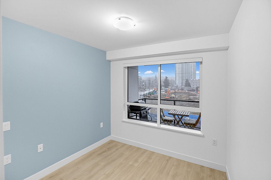 309 1519 Crown Street North Vancouver, BC - 14