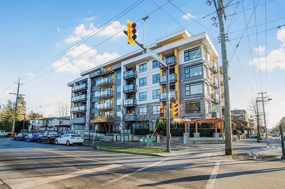 309 1519 Crown Street North Vancouver, BC - 18