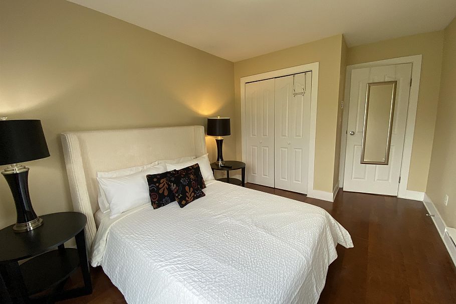  North Vancouver, BC - 14