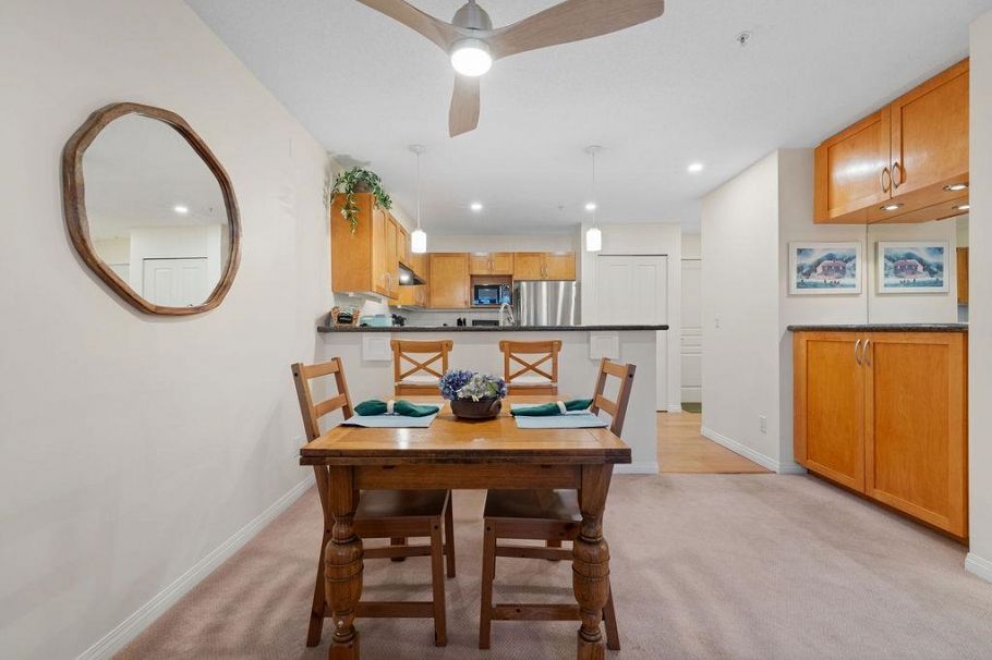 308 333 E 1st Street North Vancouver, BC - 22