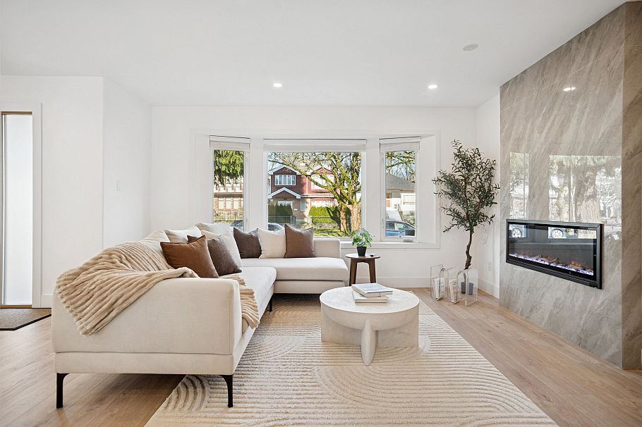 2168 E 8th Avenue Vancouver, BC - 3