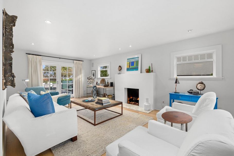 3881 W 14th Avenue Vancouver, BC - 3