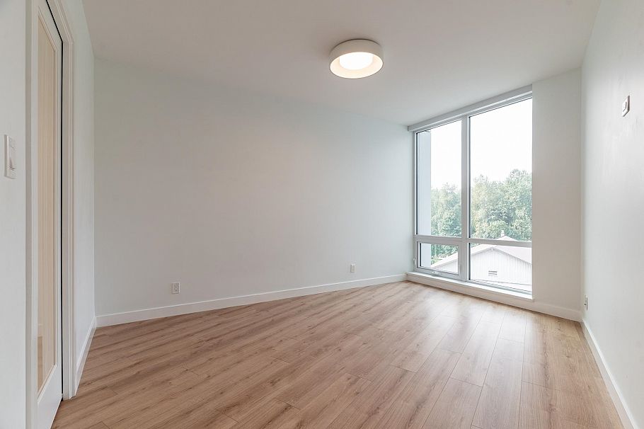 401 1500 Fern Street North Vancouver, BC - 17