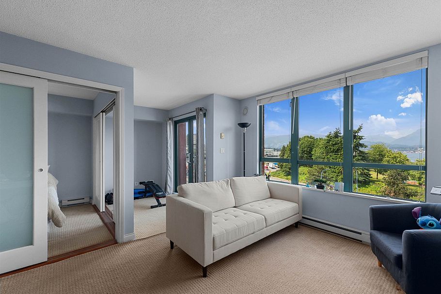 604 55 Alexander Street Vancouver, BC - 3