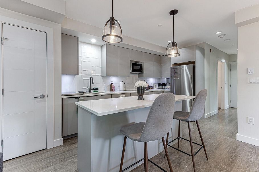 2488 E 34th Avenue Vancouver, BC - 5