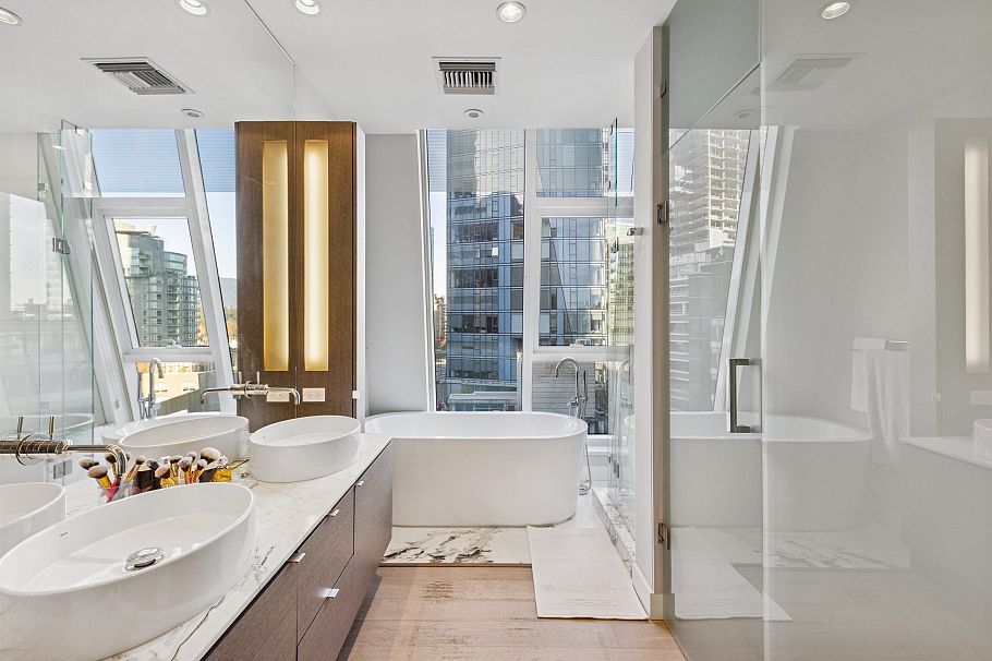 901 1409 W Pender Street Vancouver, BC - 26