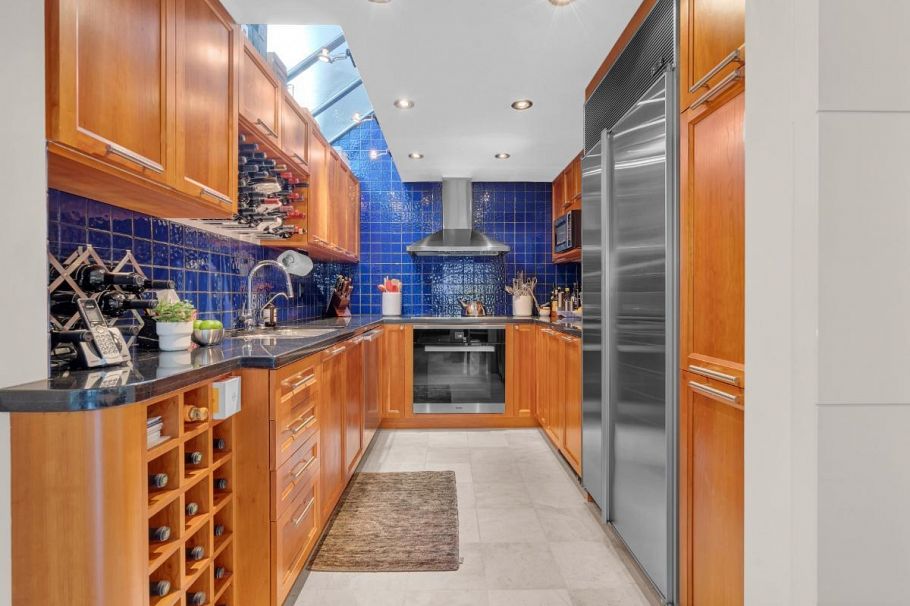 3450 W 8th Avenue Vancouver, BC - 10