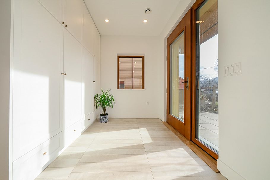 2311 Turner Street Vancouver, BC - 2