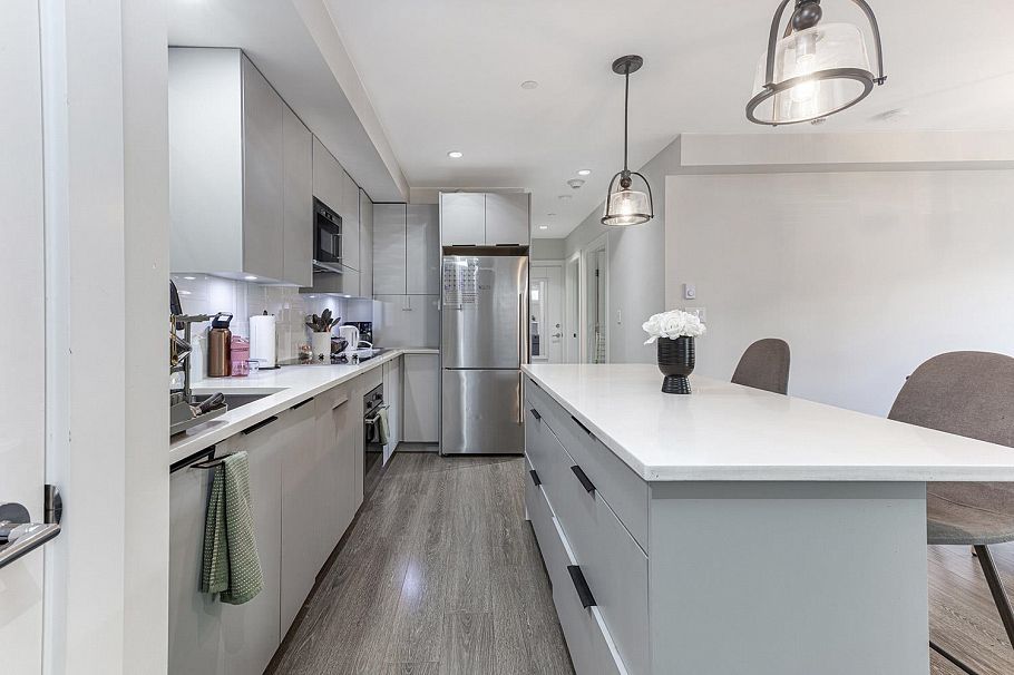 2488 E 34th Avenue Vancouver, BC - 6