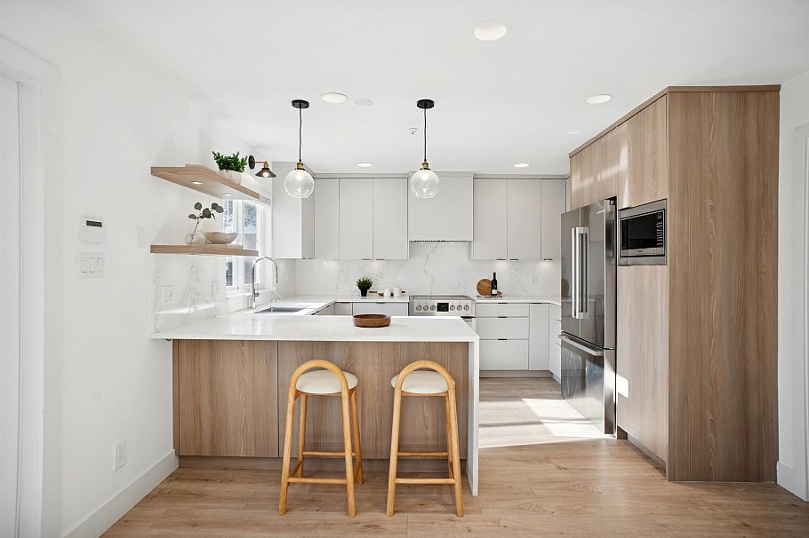 2168 E 8th Avenue Vancouver, BC - 13