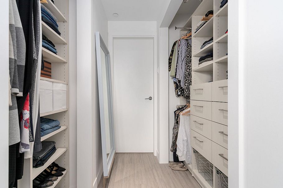 111 747 E 3rd Street North Vancouver, BC - 22