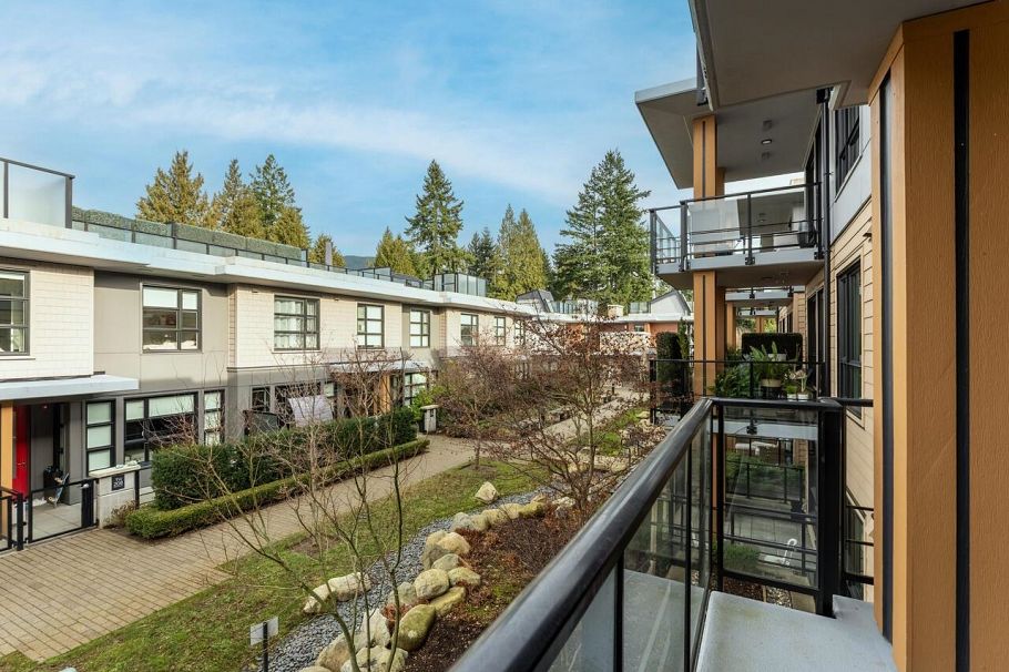 302 3220 Connaught Crescent North Vancouver, BC - 17