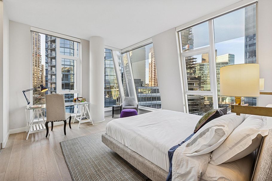 901 1409 W Pender Street Vancouver, BC - 23