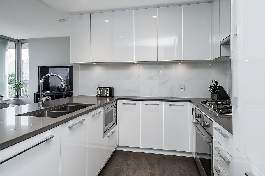 1705 3487 Binning Road Vancouver, BC - 8