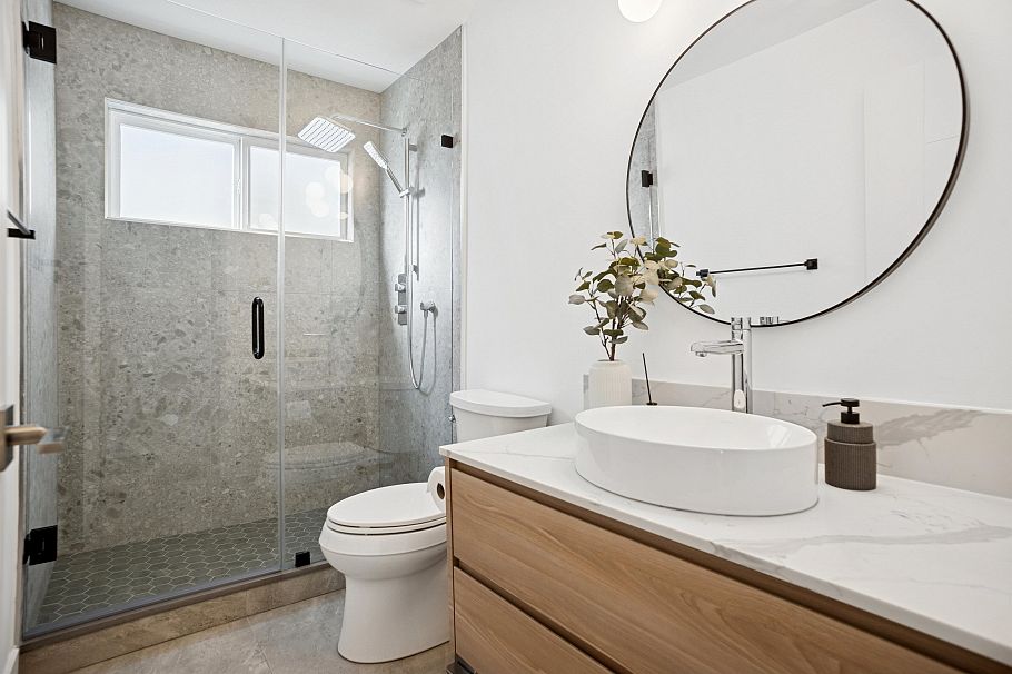 2168 E 8th Avenue Vancouver, BC - 28