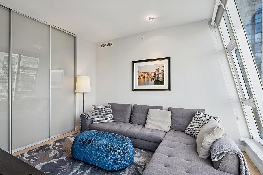 901 1409 W Pender Street Vancouver, BC - 29