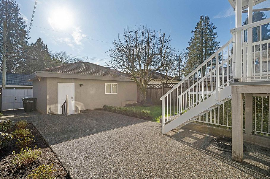 2168 E 8th Avenue Vancouver, BC - 37