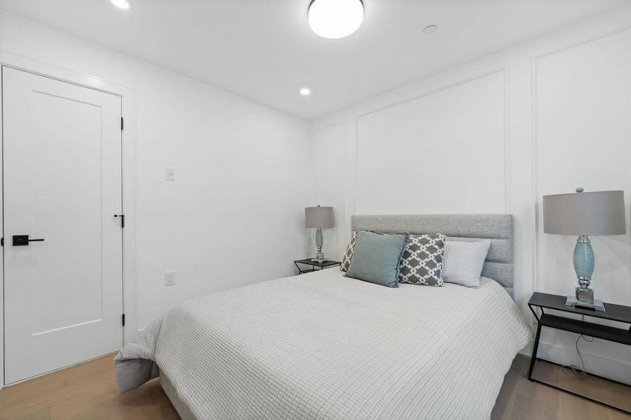 3 2282 E 8th Avenue Vancouver, BC - 31