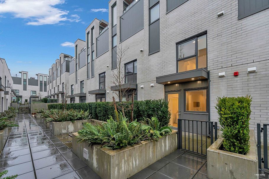 659 W 30th Avenue Vancouver, BC - 26