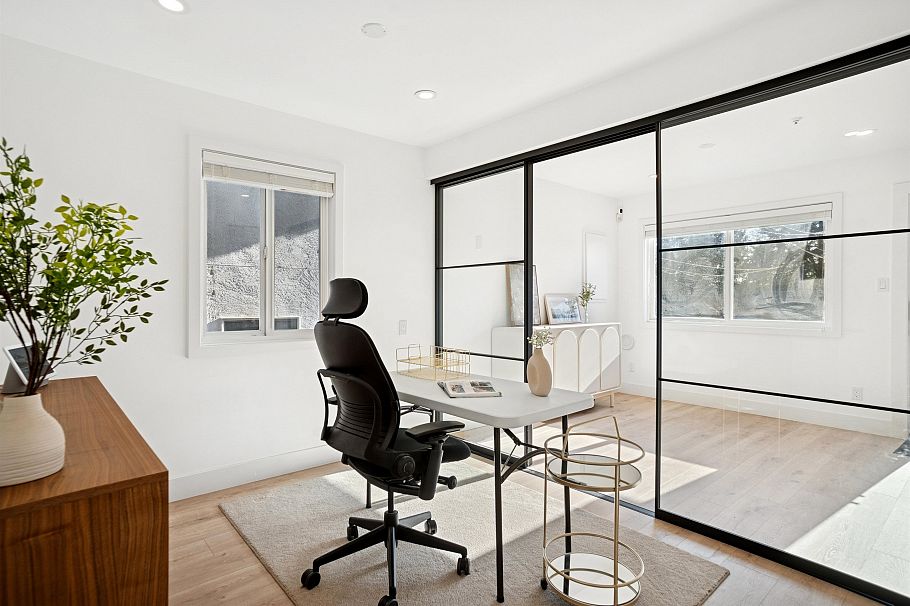 2168 E 8th Avenue Vancouver, BC - 18