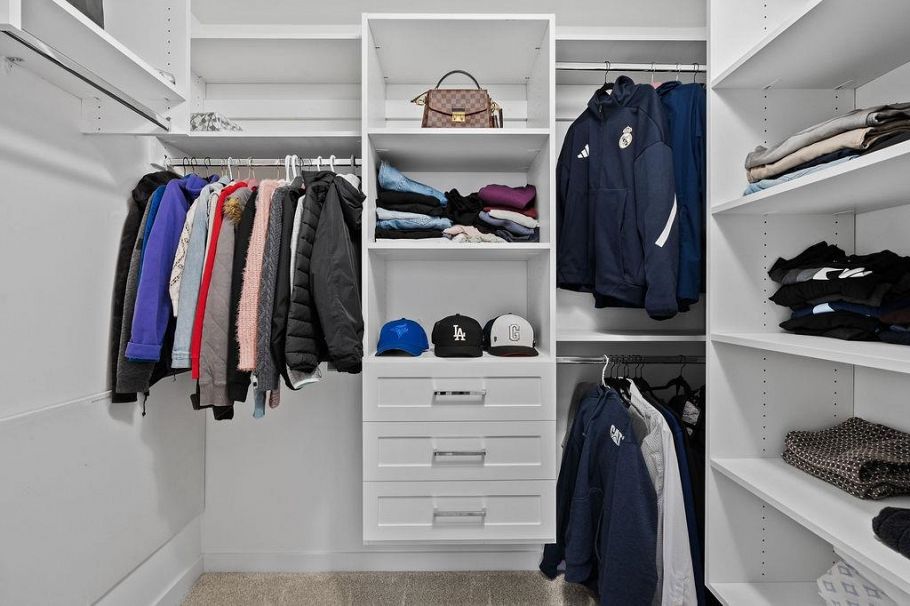 229 255 W 1st Street North Vancouver, BC - 21