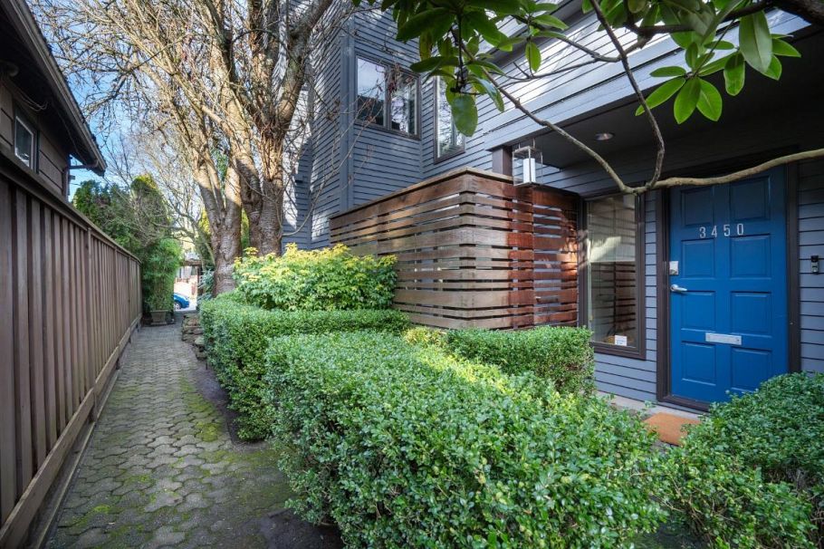 3450 W 8th Avenue Vancouver, BC - 2