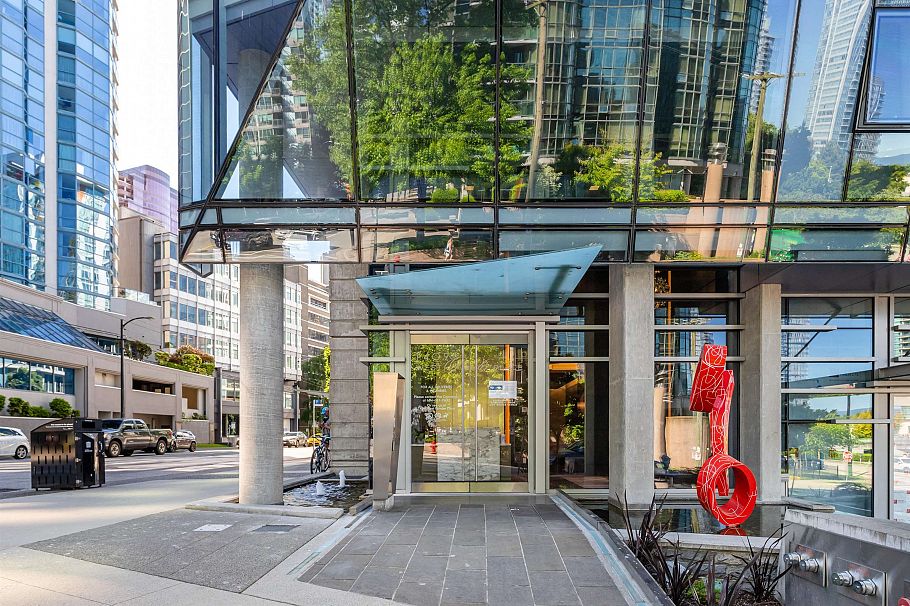 901 1409 W Pender Street Vancouver, BC - 38