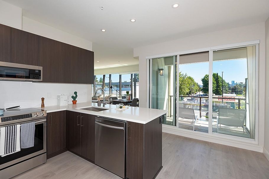 207 1633 Tatlow Avenue North Vancouver, BC - 21