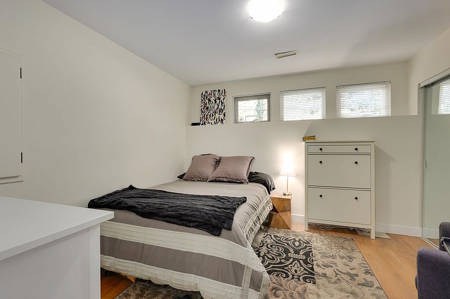 1400 Riverside Drive North Vancouver, BC - 30