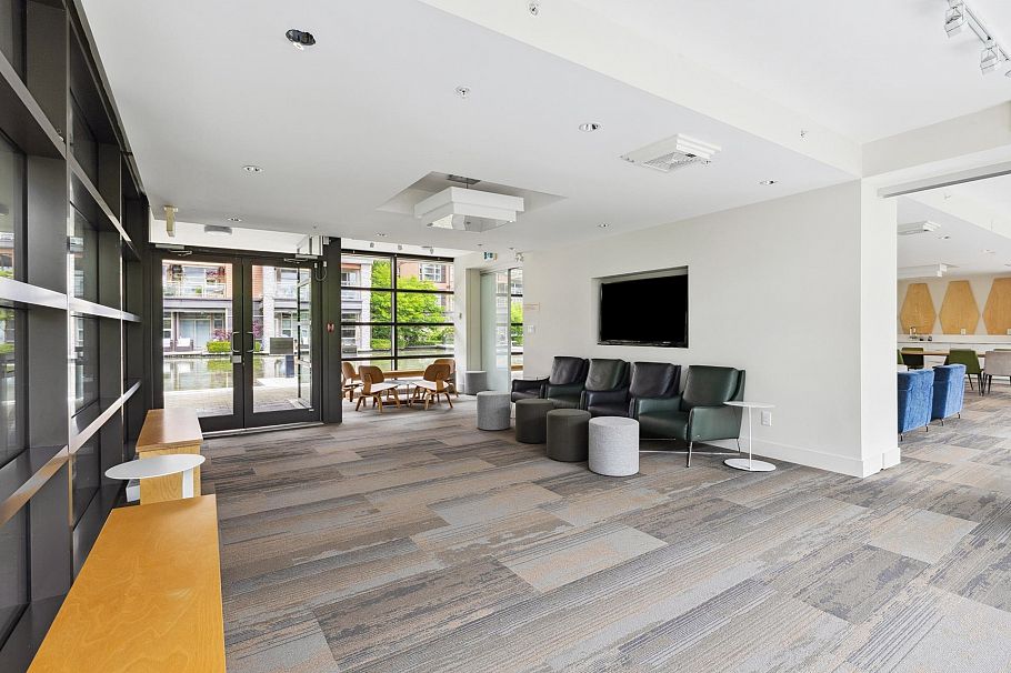 406 3606 Aldercrest Drive North Vancouver, BC - 38